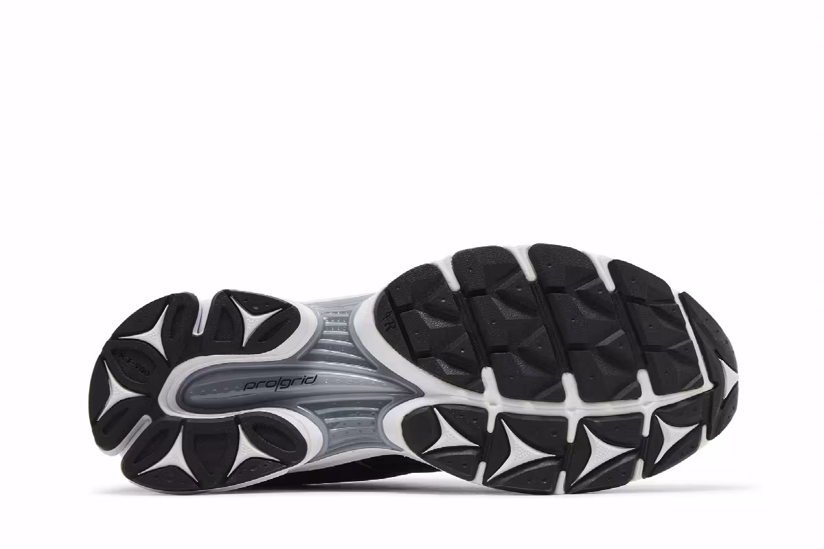 Saucony ProGrid Triumph 4 Heritage  Pack - Black Silver, view 5