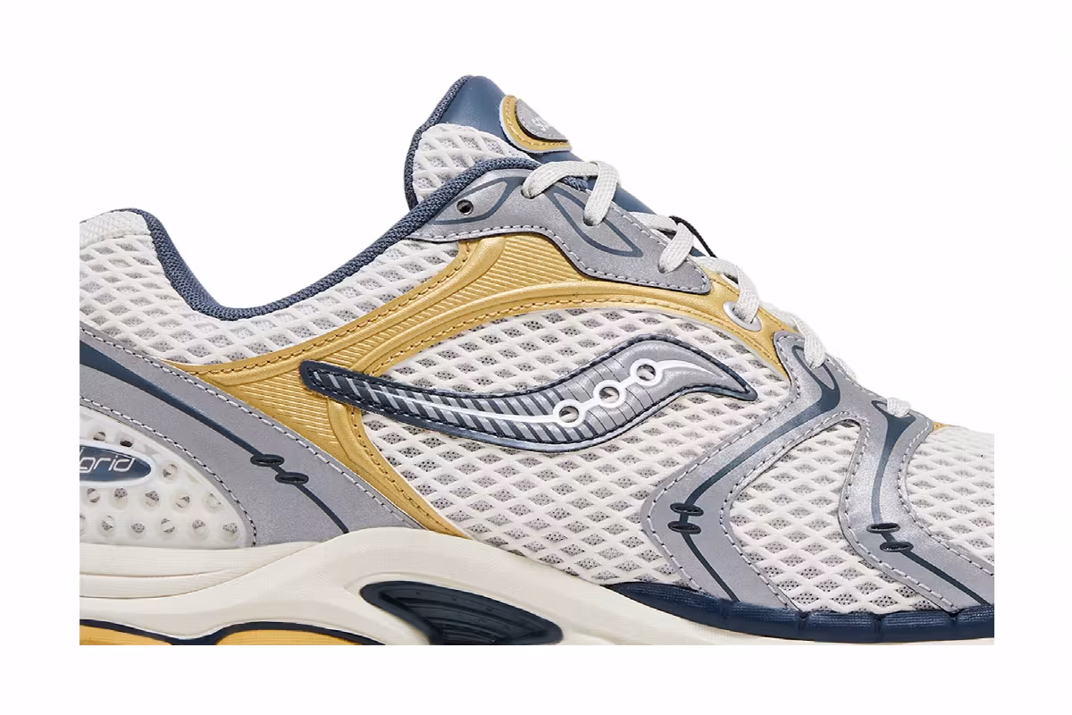 Saucony Progrid Triumph 4 Fabricated Future, view 3