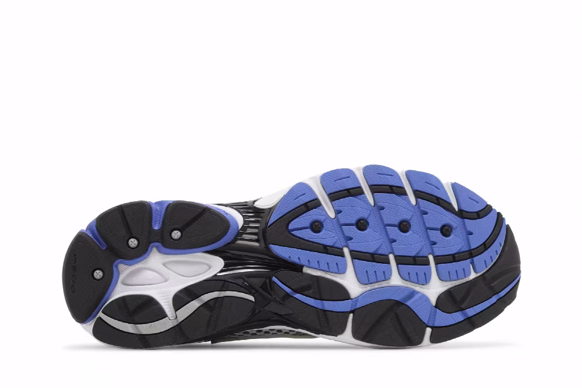 Saucony Progrid Omni 9 OG White Silver Blue, view 5