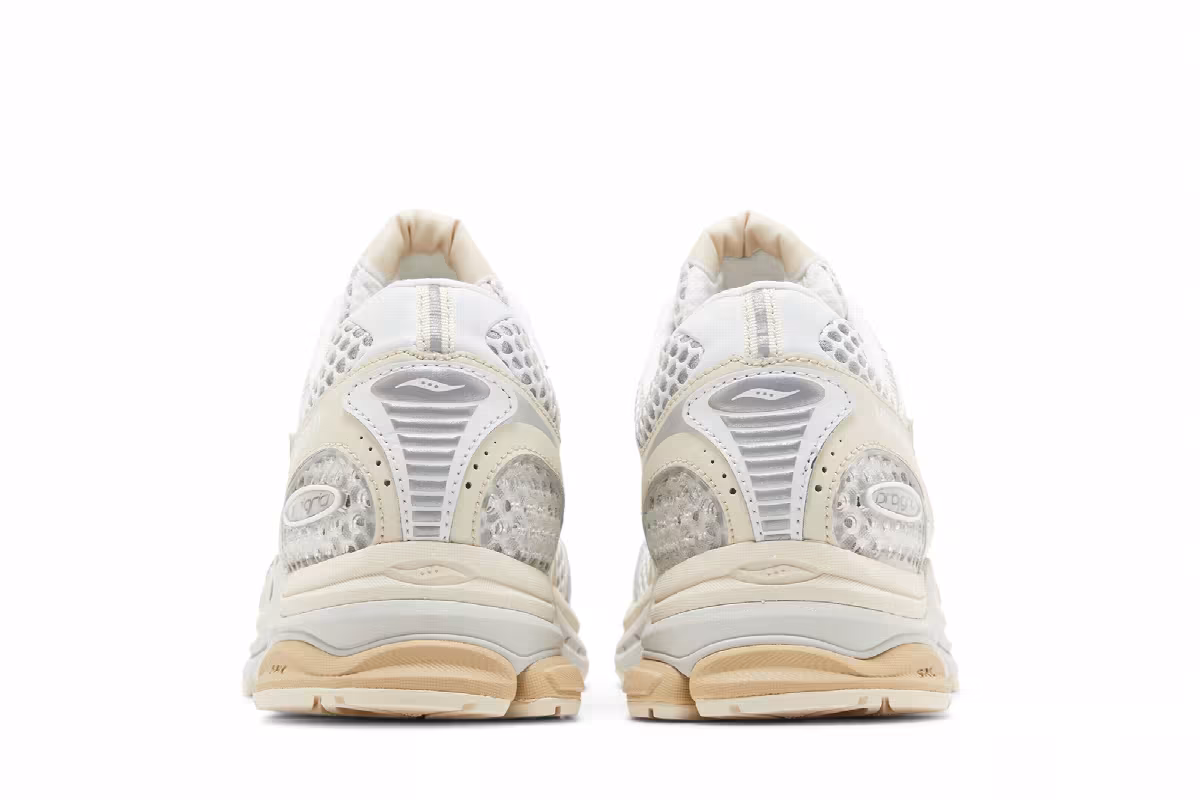 Highsnobiety x Saucony ProGrid Triumph 4 Cream, view 7