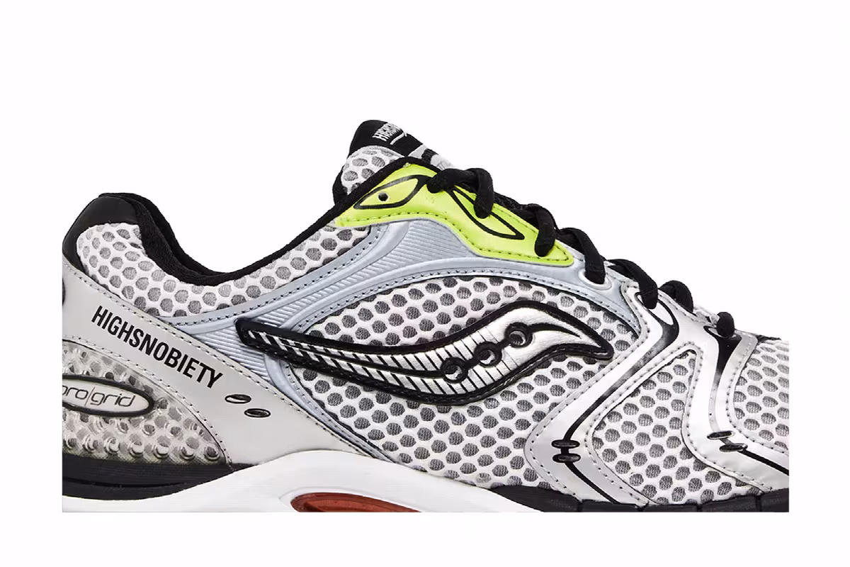 Highsnobiety x Saucony ProGrid Triumph 4 Silver, view 3