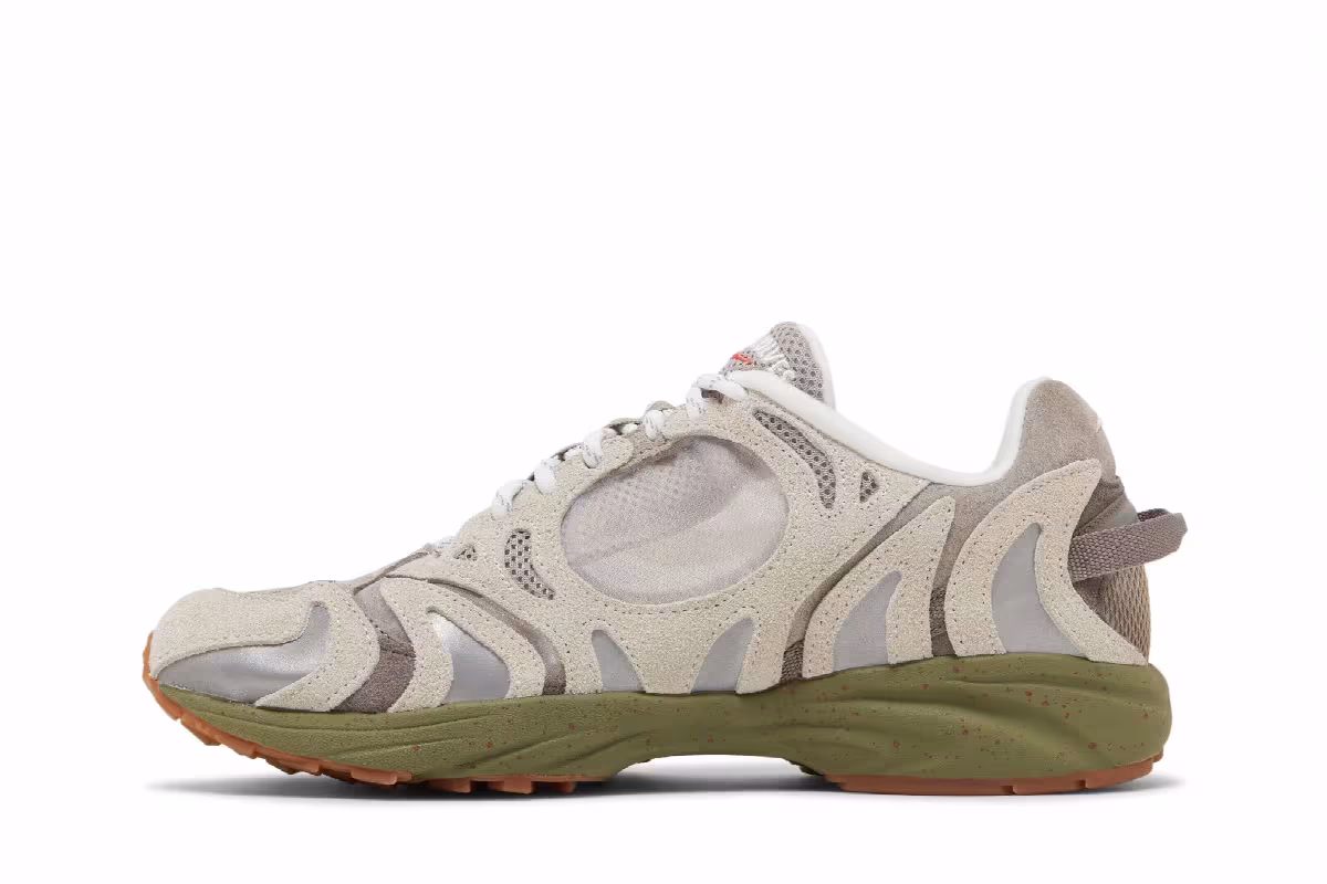 Raised By Wolves x Saucony Grid Azura 2000 Pack Leader, view 4