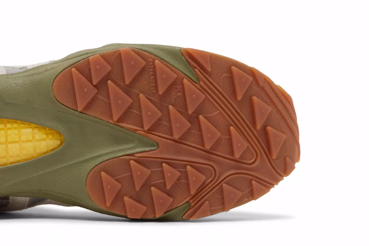 Raised By Wolves x Saucony Grid Azura 2000 Pack Leader, view 6