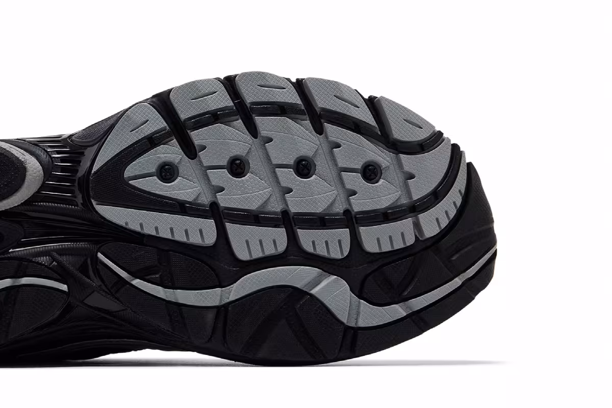 Saucony OG ProGrid Omni 9 Black Silver, view 6