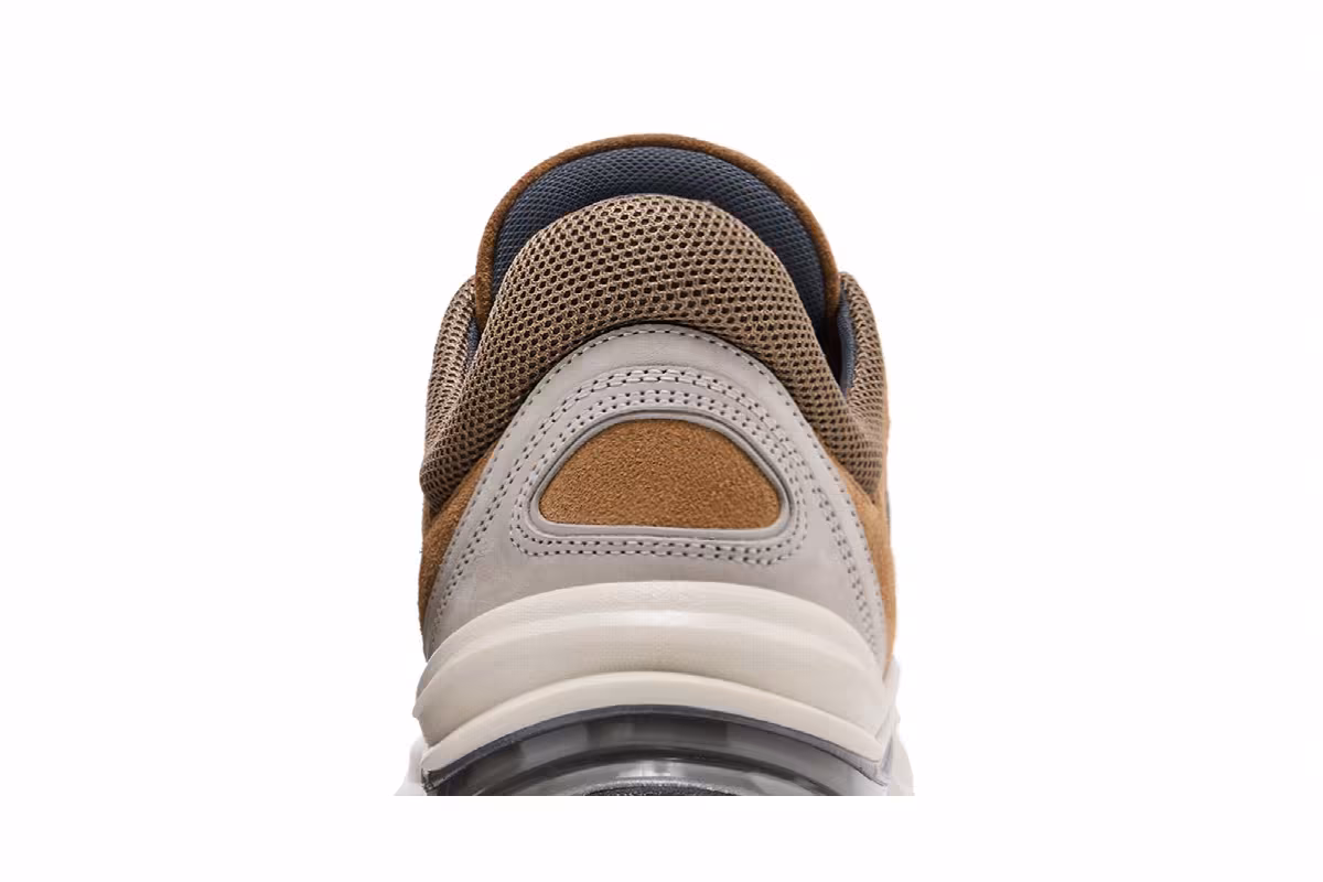 Gucci Run Sneaker Light Grey Brown, view 8