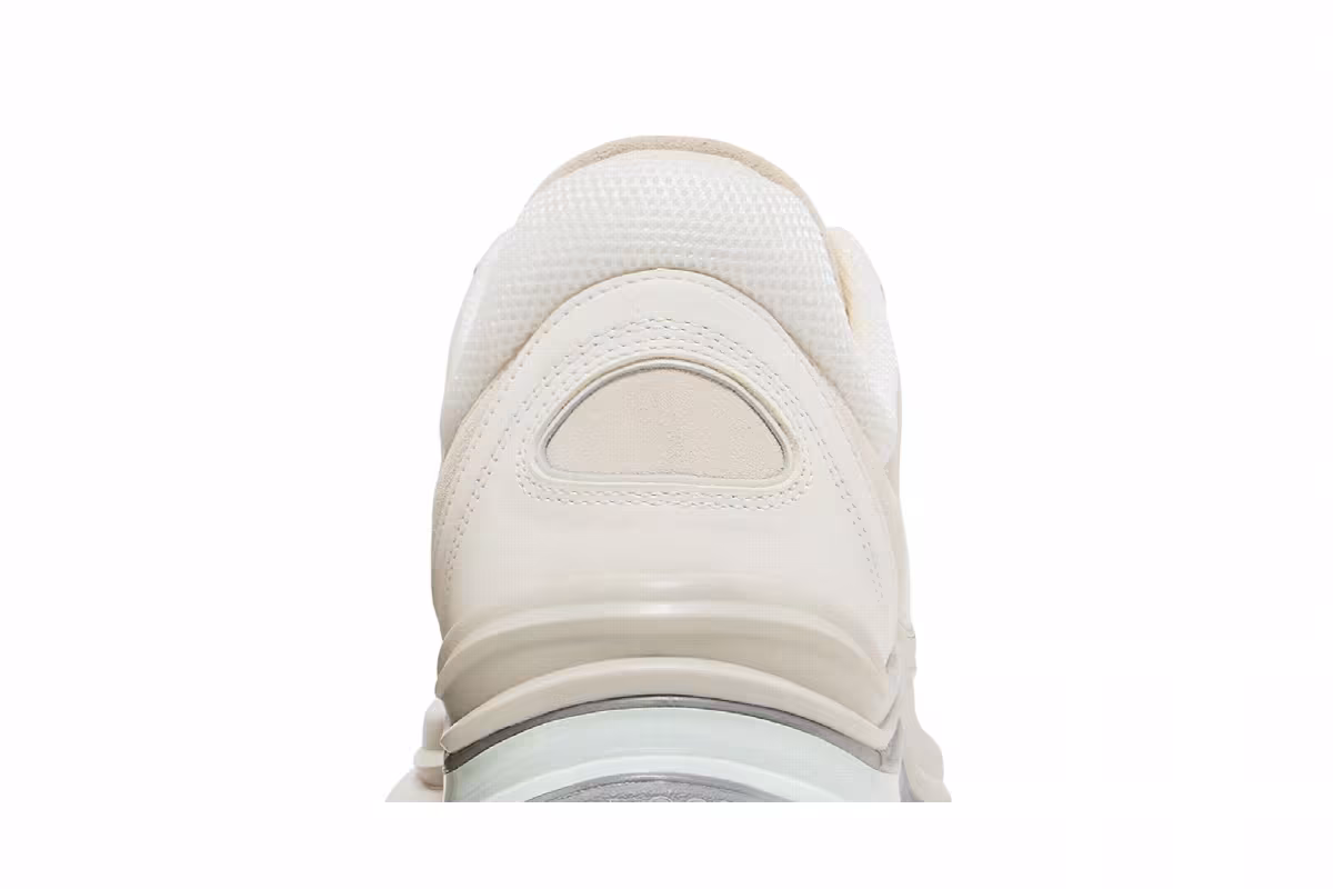 Gucci Run Sneaker White Suede, view 8