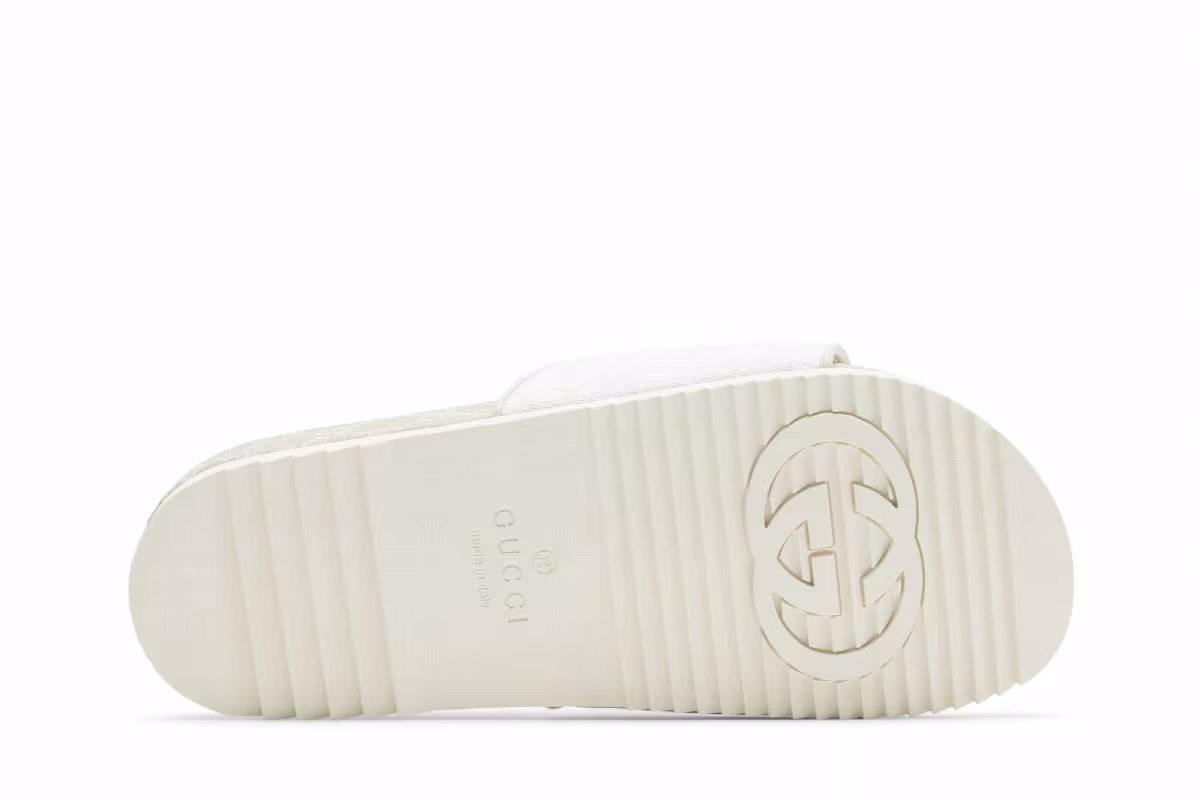 Gucci GG Supreme Sandal White, view 5