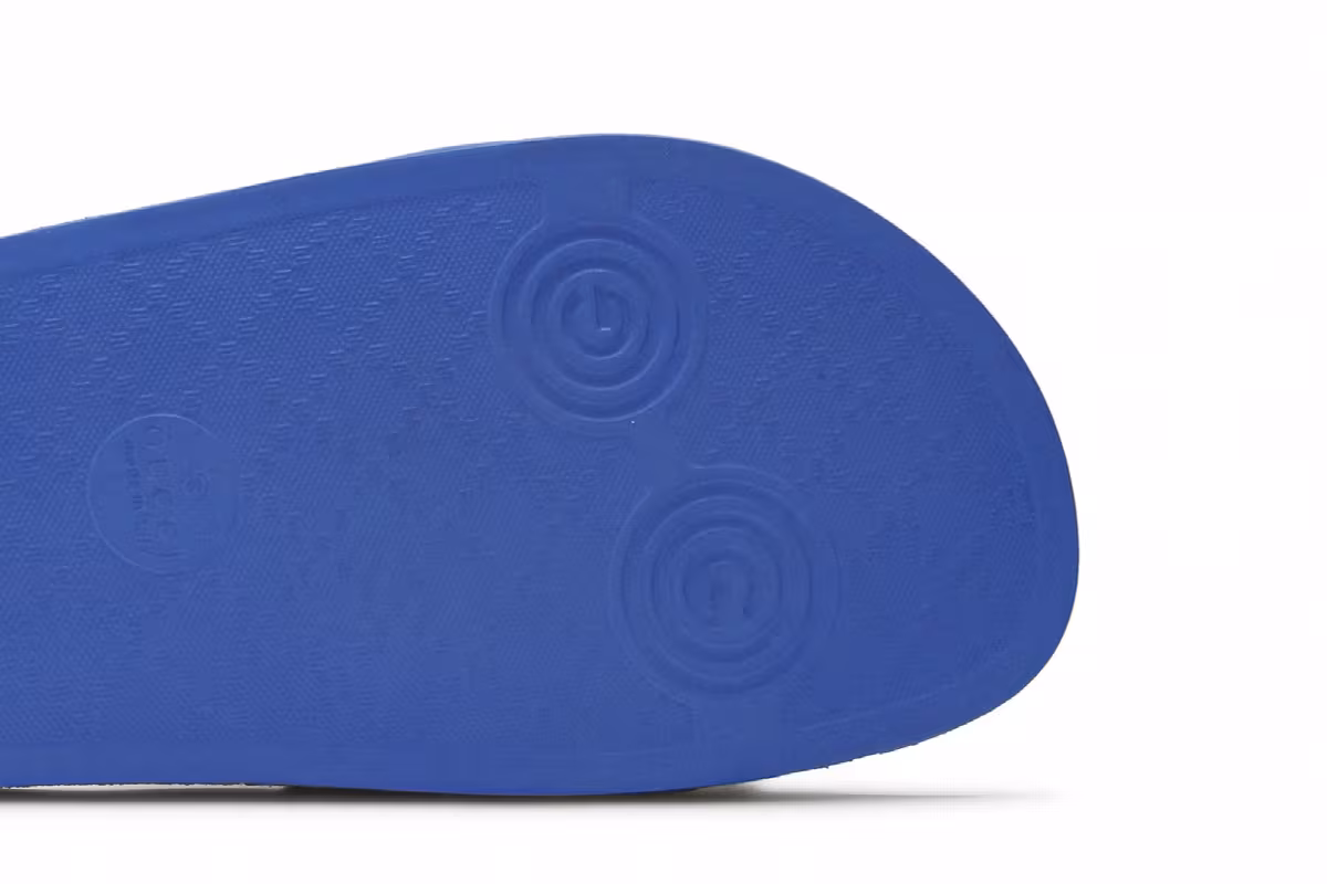 Gucci GG Rubber Slide Blue, view 6