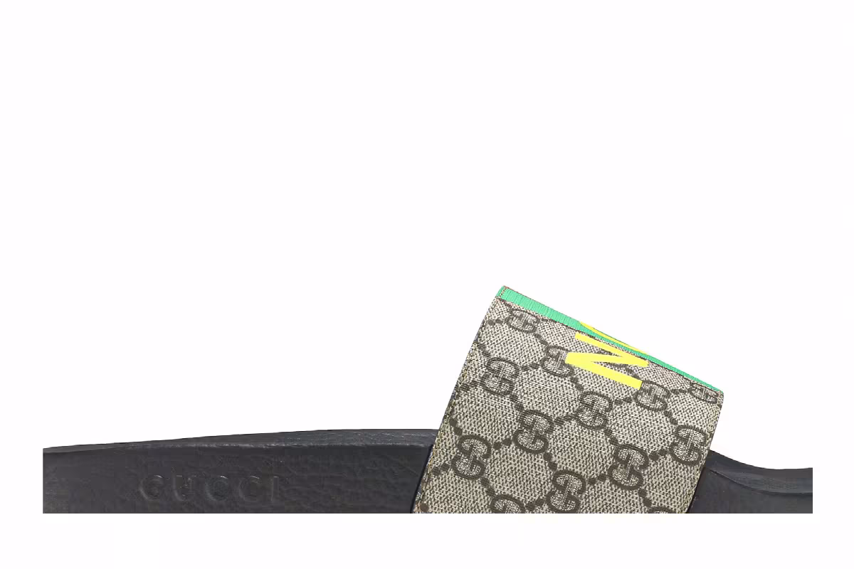 Gucci GG Supreme Slide Fake/Not, view 3
