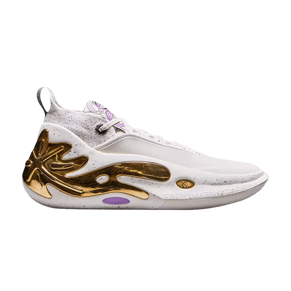 Li-Ning Way of Wade 11 Statue