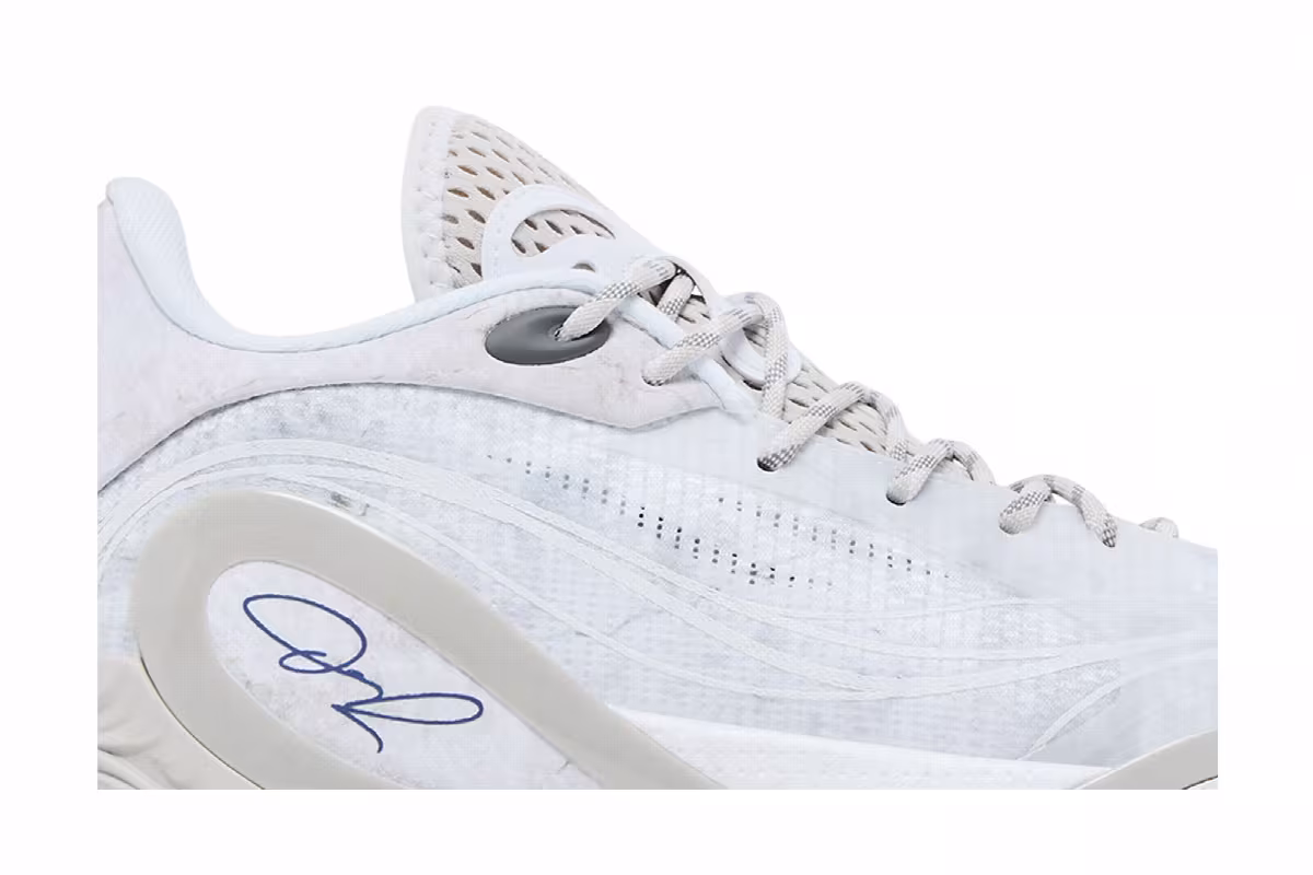Li-Ning DLO1 Lunar Rock, view 3