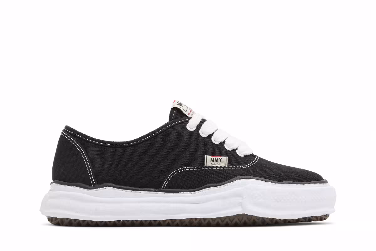 Maison Mihara Yasuhiro Baker OG Sole Canvas Low Black, view 2