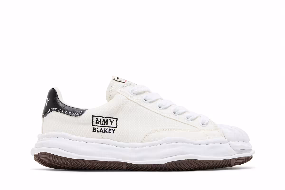 Maison Mihara Yasuhiro Blakey OG Sole Canvas Low White, view 2