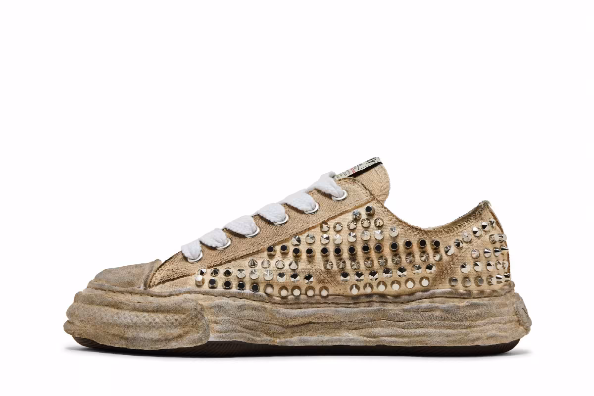 Maison Mihara Yasuhiro Peterson 23 OG Sole Studded Canvas Low White, view 4