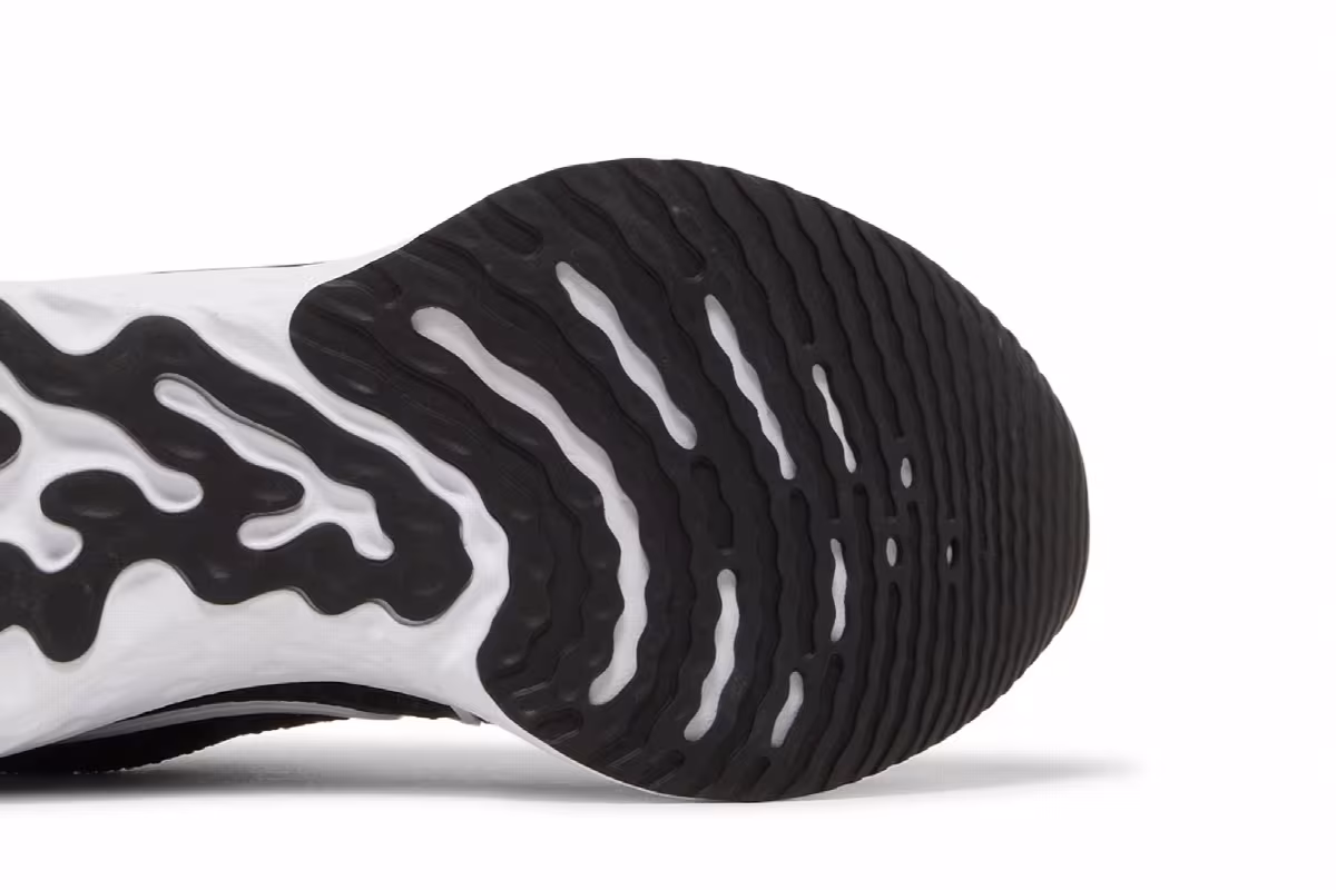 Nike Women's React Infinity Run Flyknit 3 Black White, view 6