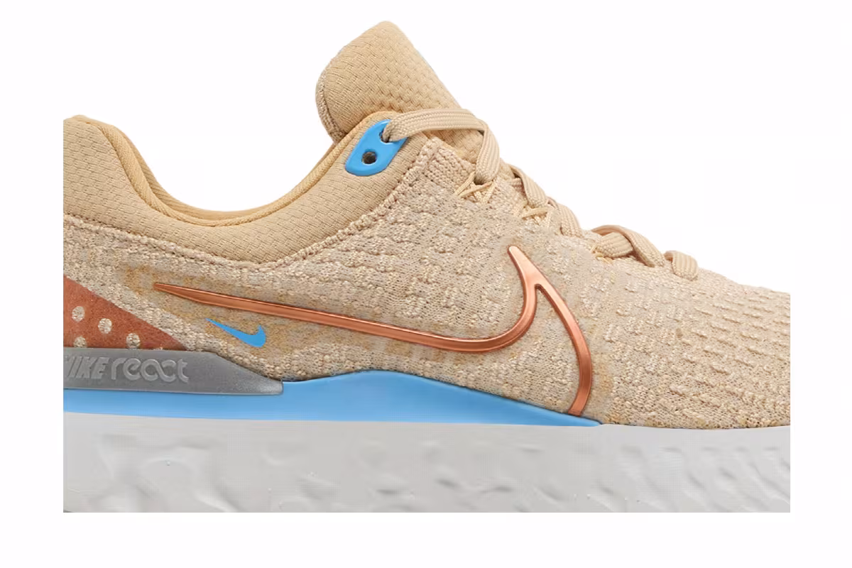 Nike Women's React Infinity Run Flyknit 3 Sesame Metallic Copper, view 3
