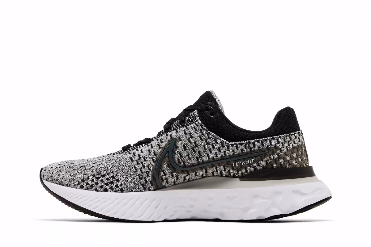 Nike Women's React Infinity Run Flyknit 3 Black Dark Smoke Grey, view 4