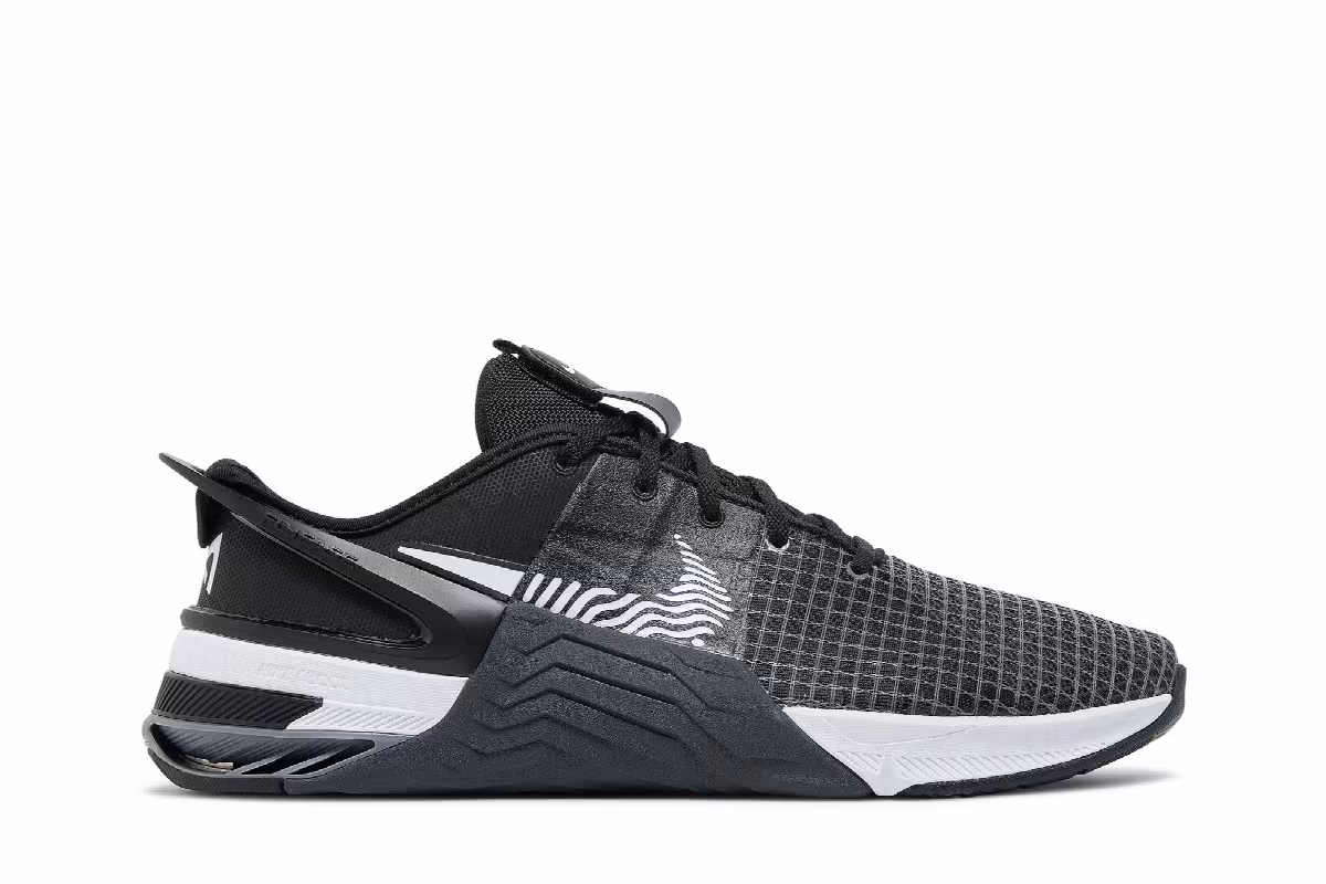 Nike Metcon 8 FlyEase Black Dark Smoke Grey, view 2