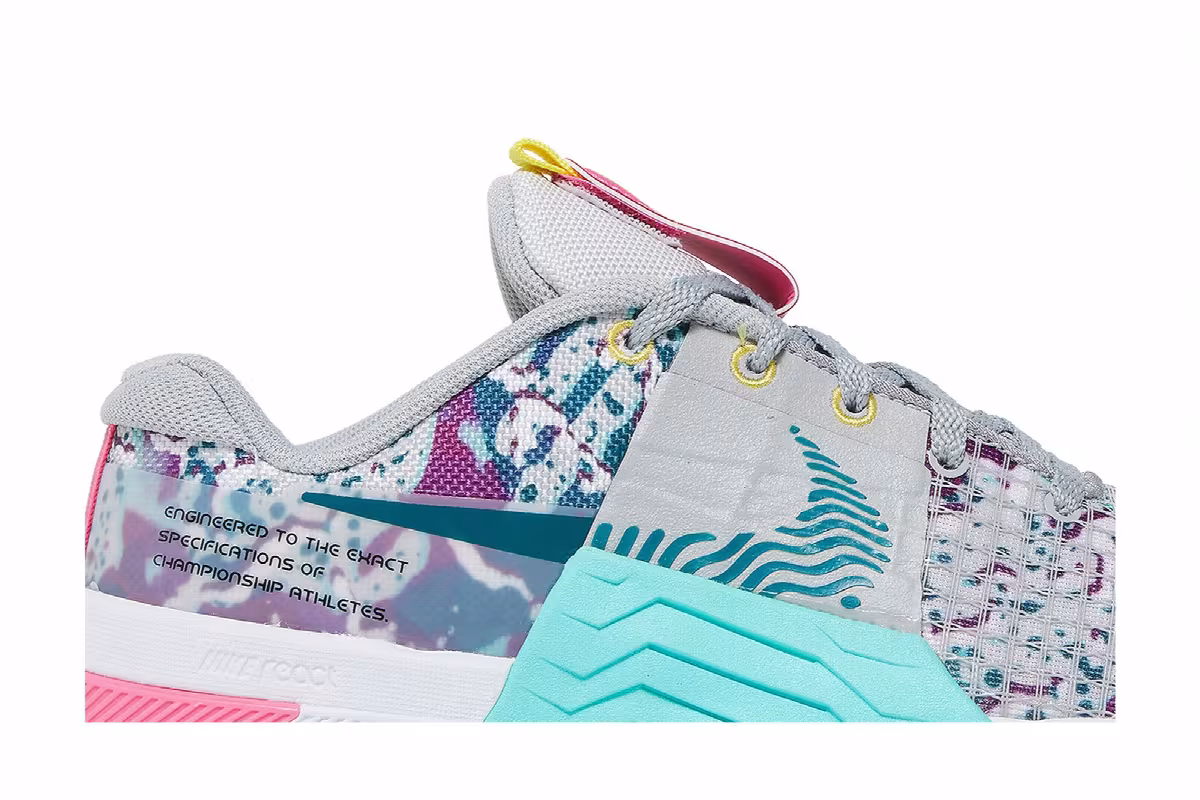 Nike Women's Metcon 8 Graffiti Graphics, view 3