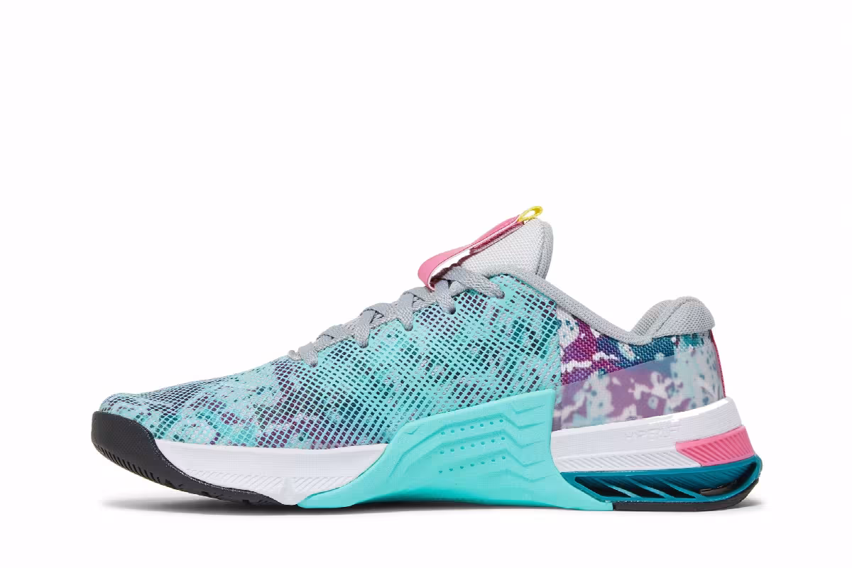 Nike Women's Metcon 8 Graffiti Graphics, view 4