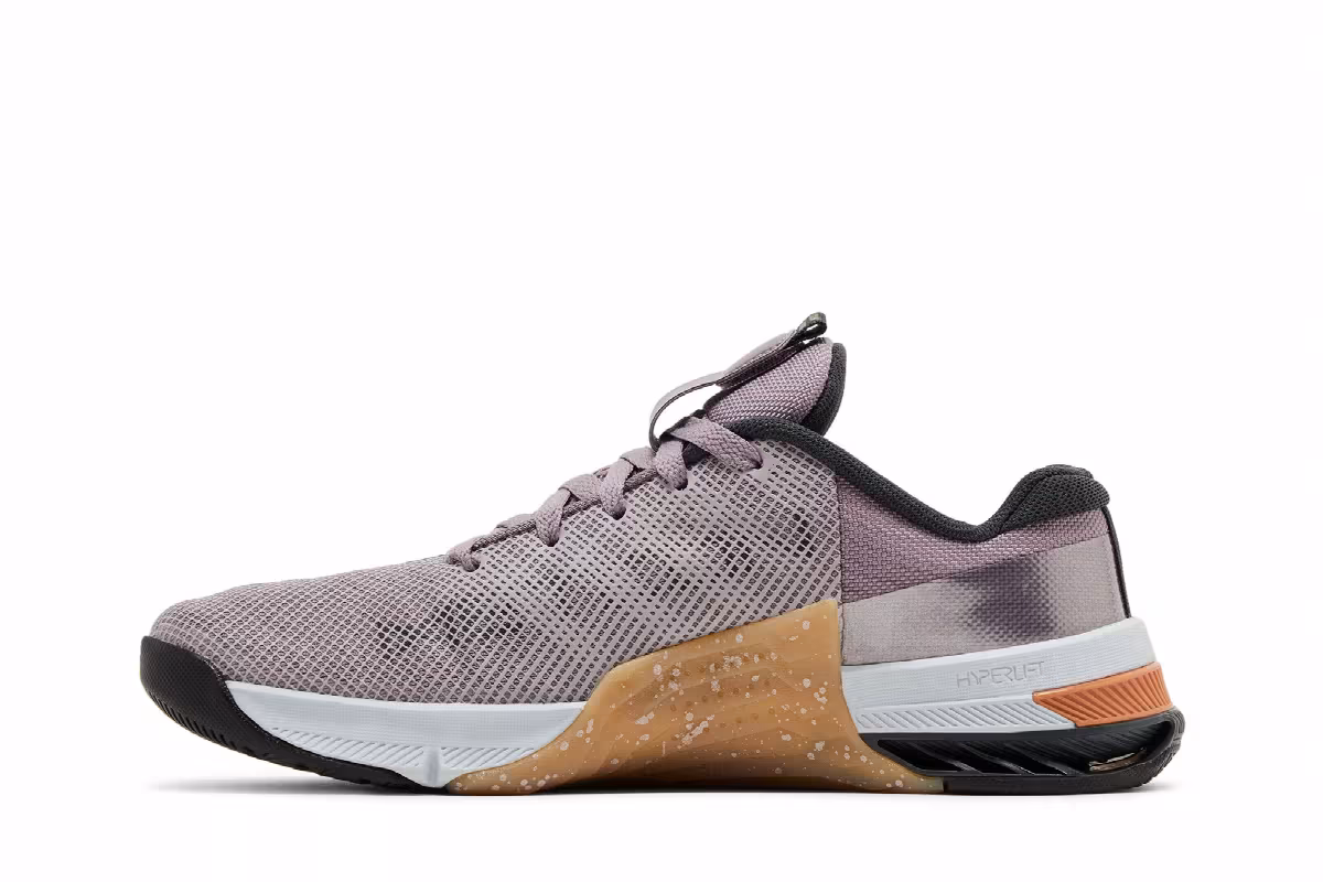 Nike Women's Metcon 8 Premium Purple Smoke Metallic Copper, view 4