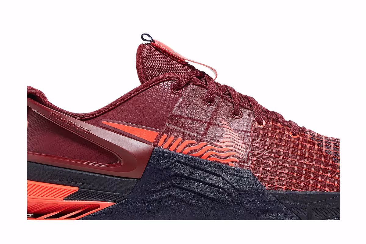 Nike Metcon 8 FlyEase Team Red, view 3