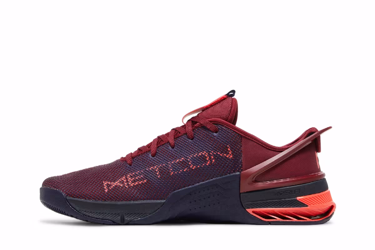 Nike Metcon 8 FlyEase Team Red, view 4