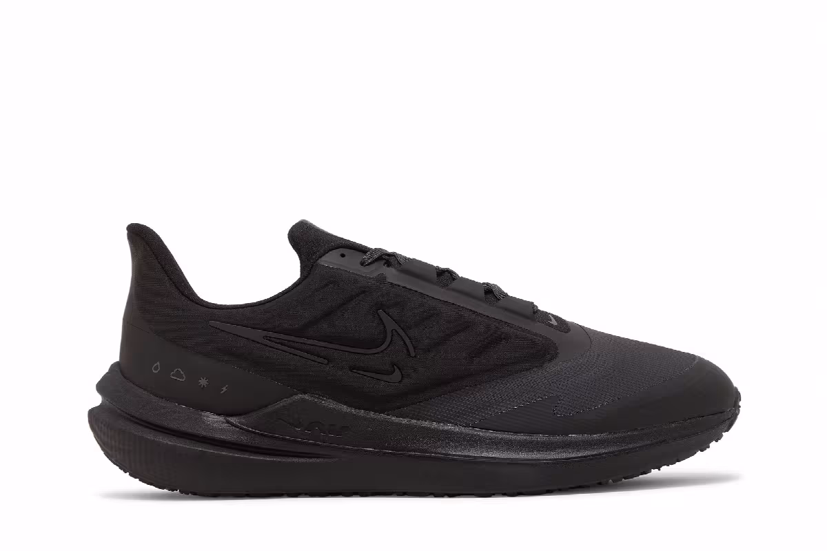 Nike Air Winflo 9 Shield Triple Black, view 2