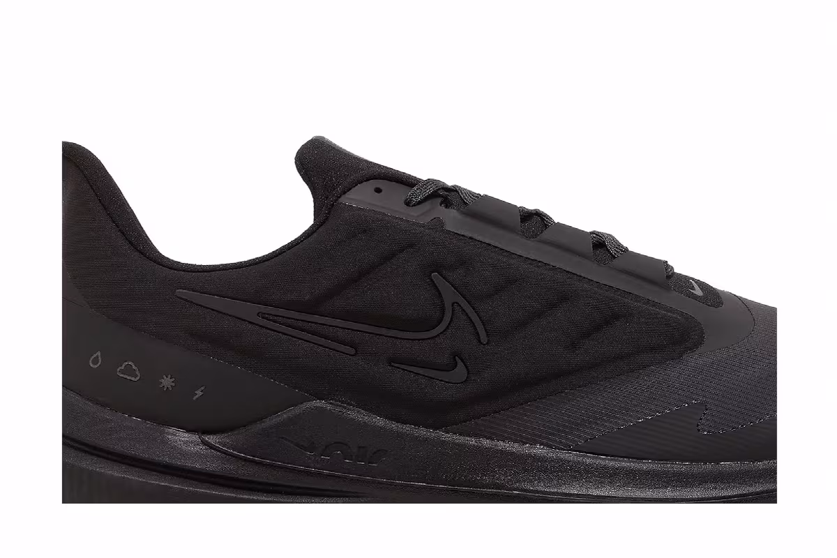Nike Air Winflo 9 Shield Triple Black, view 3