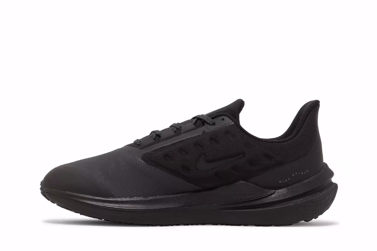 Nike Air Winflo 9 Shield Triple Black, view 4