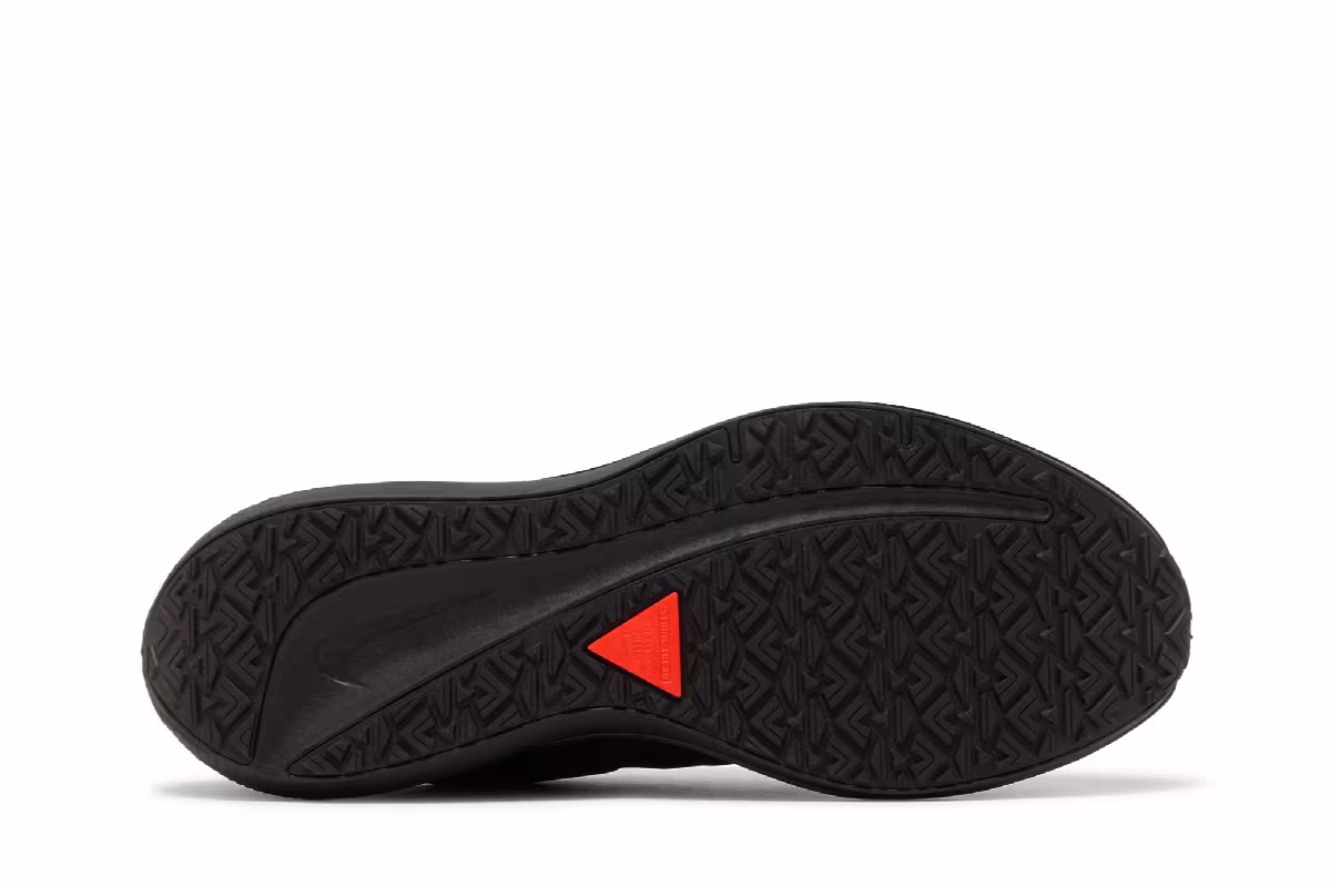 Nike Air Winflo 9 Shield Triple Black, view 5