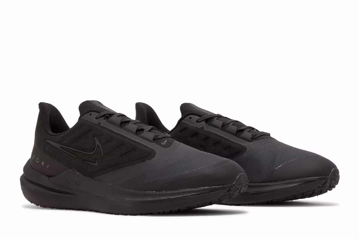 Nike Air Winflo 9 Shield Triple Black, view 9