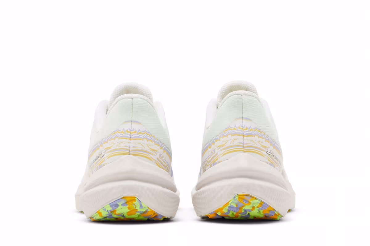 Nike Women's Air Winflo 9 Premium Back In A Wink, view 7