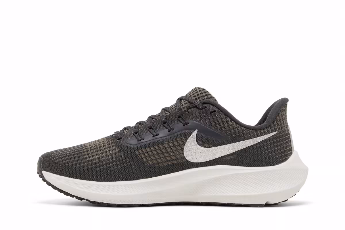 Nike Women's Air Winflo 9 Grey Metallic Copper, view 4