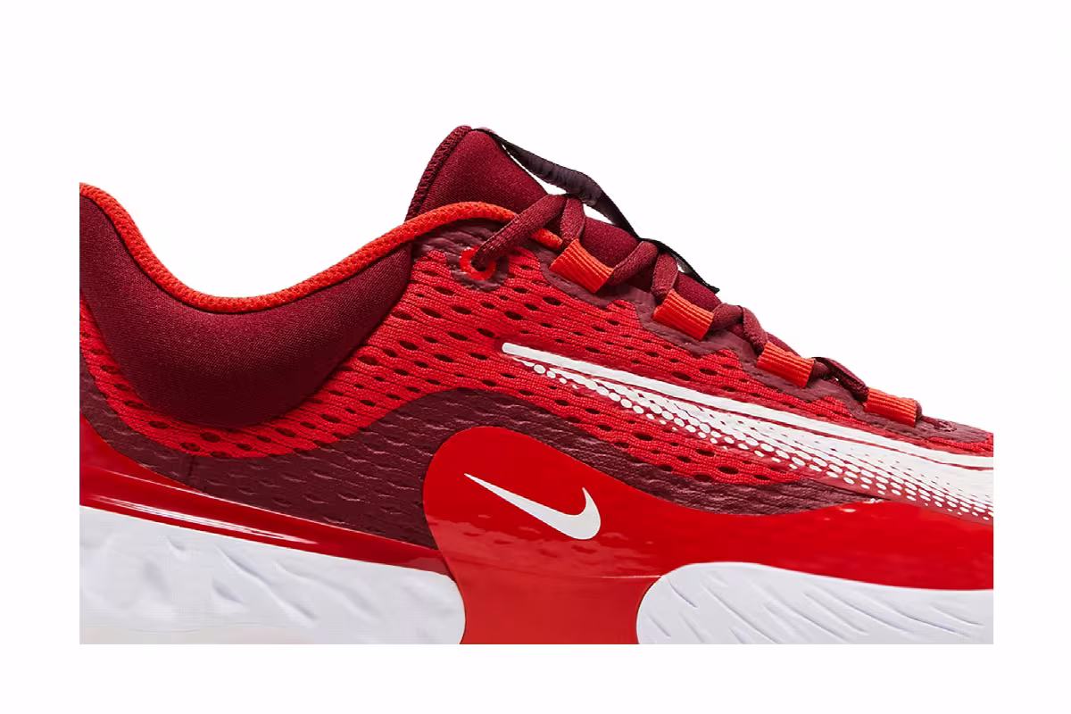 Nike Alpha Huarache Elite 4 Low University Red, view 3