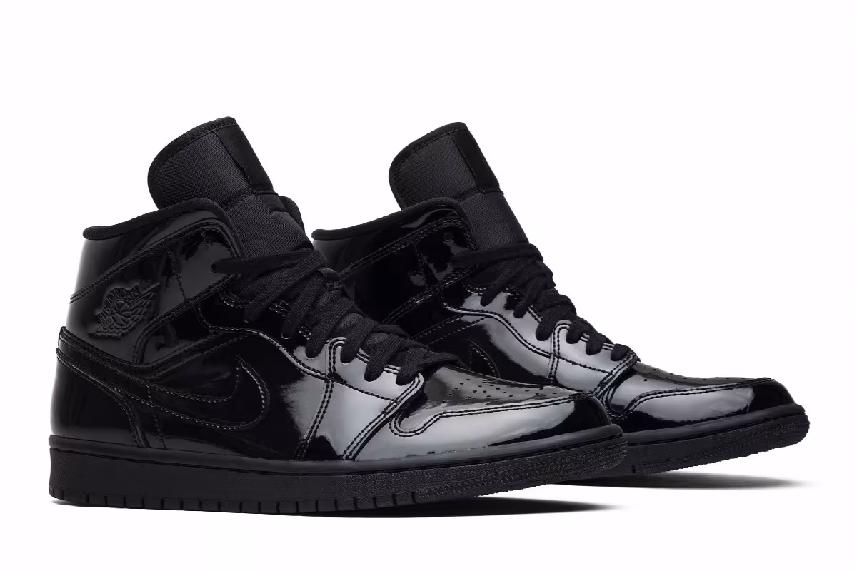Women's Air Jordan 1 Mid Patent SE Triple Black, view 9