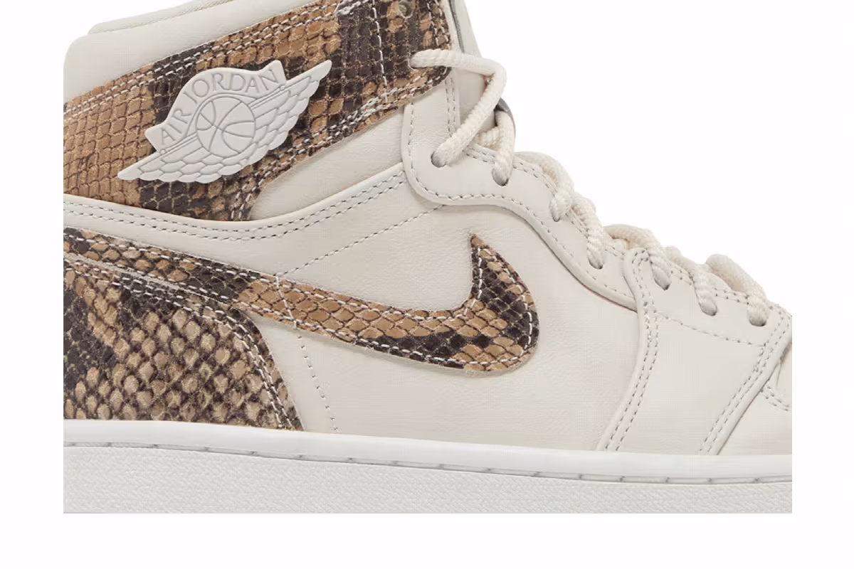 Women's Air Jordan 1 High Premium Phantom, view 3