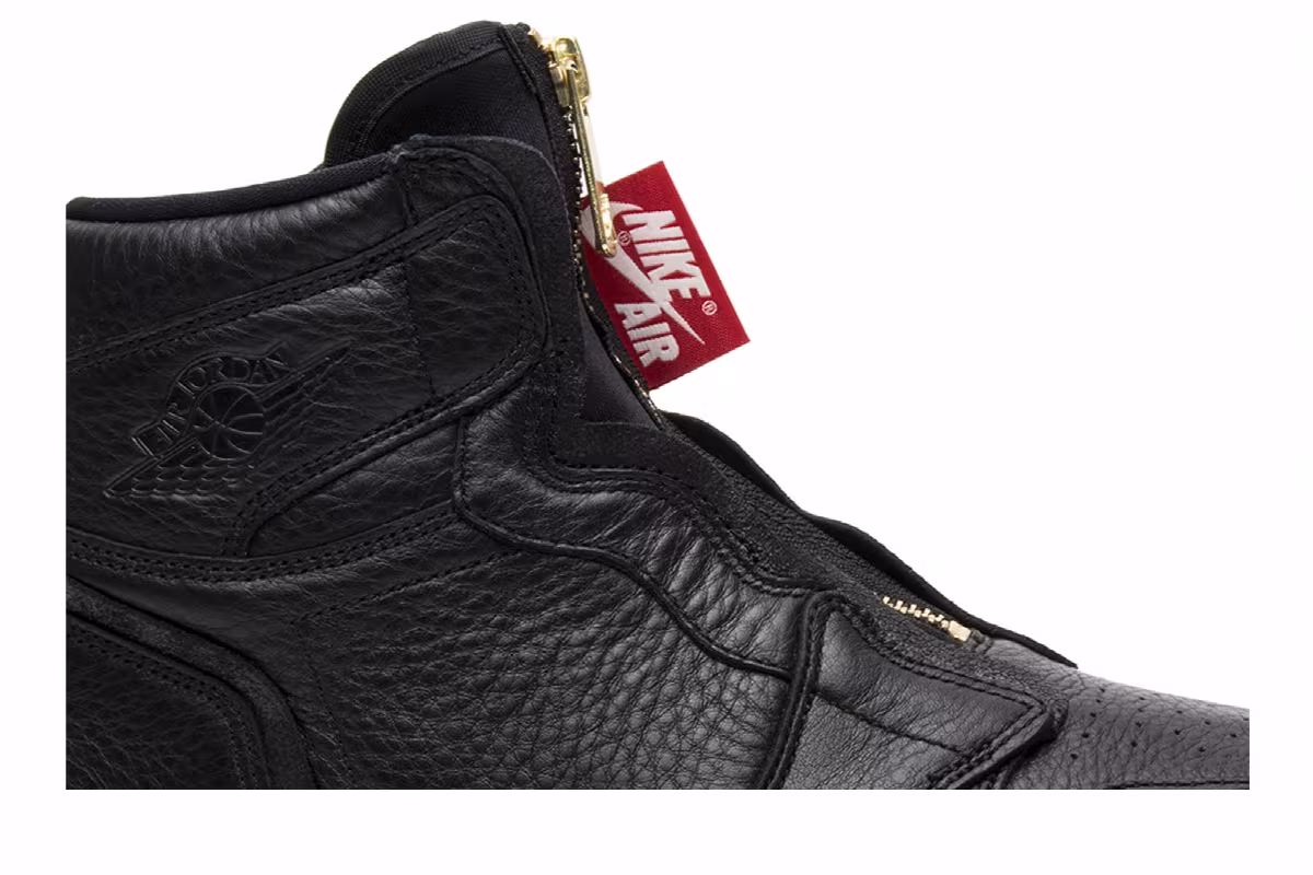 Women's Air Jordan 1 High Zip Black, view 3