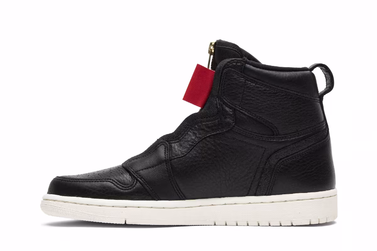Women's Air Jordan 1 High Zip Black, view 4