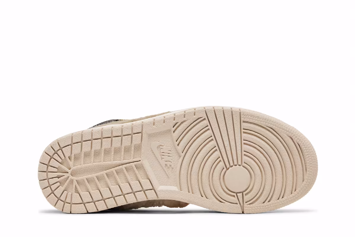 Women's Air Jordan 1 Utility Pack, view 5