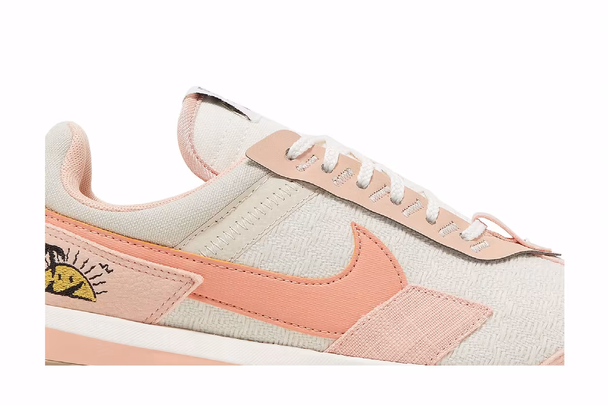 Nike Women's Air Max Pre-Day SE Sun Club - Light Orewood Brown, view 3