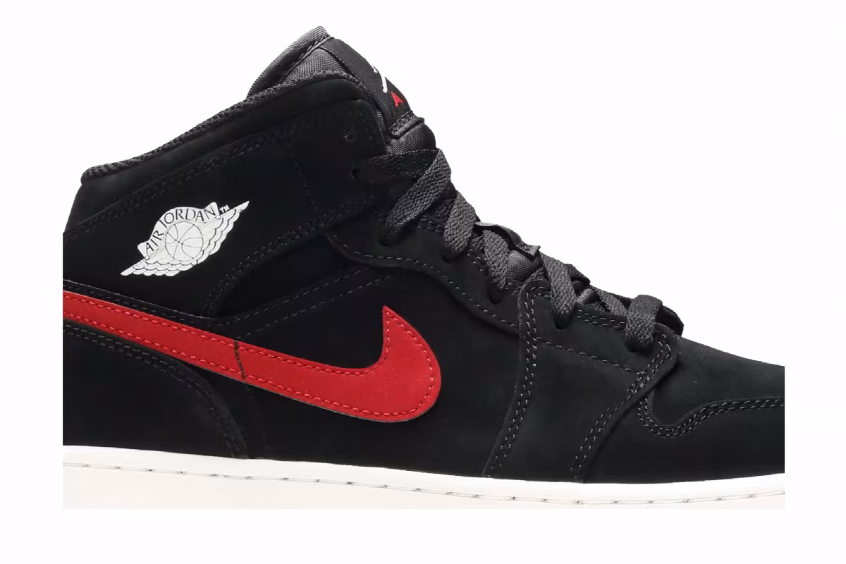 Air Jordan 1 Mid GS Black University Red, view 3