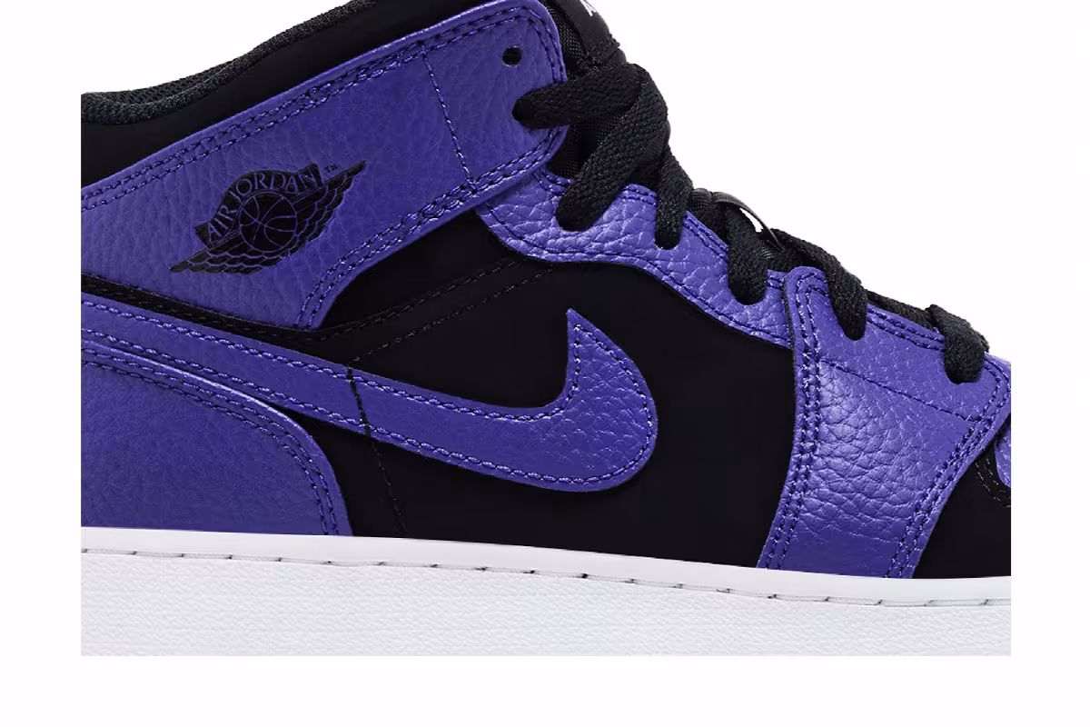 Air Jordan 1 Mid GS Dark Concord, view 3
