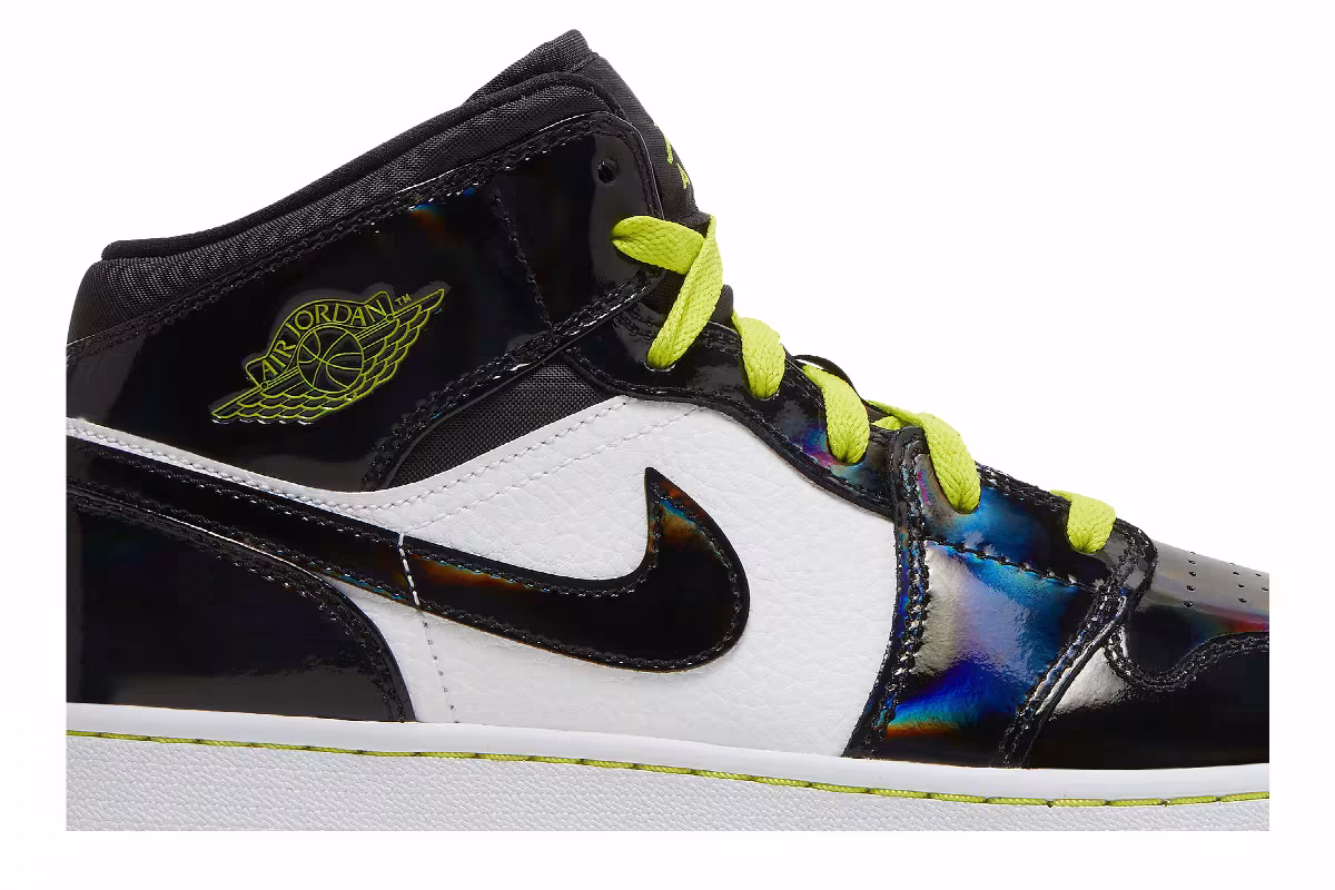Air Jordan 1 Mid SE GS Black Cyber, view 3