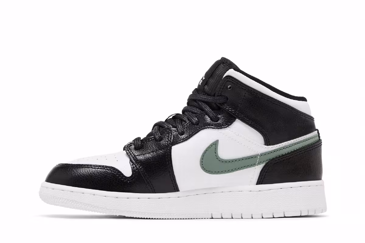Air Jordan 1 Mid GS Multi-Color Swoosh, view 4