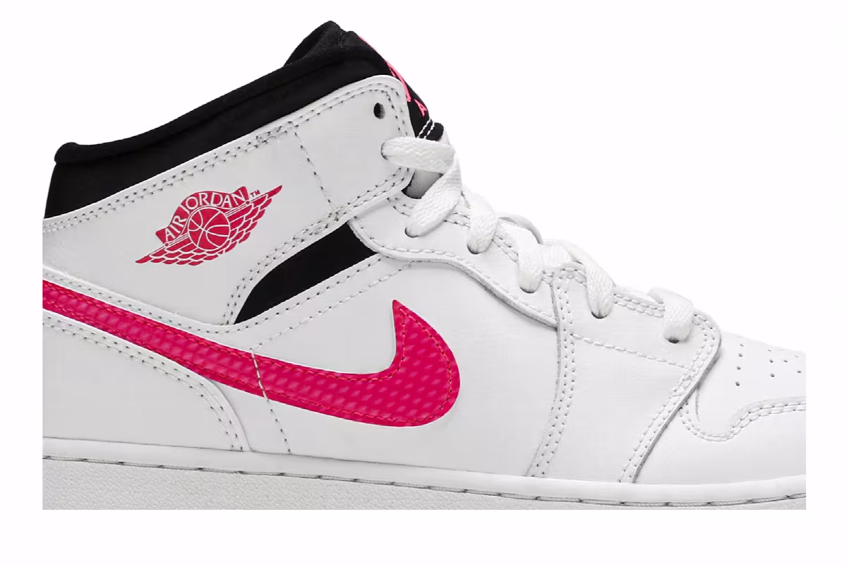 Air Jordan 1 Mid GS Hyper Pink, view 3