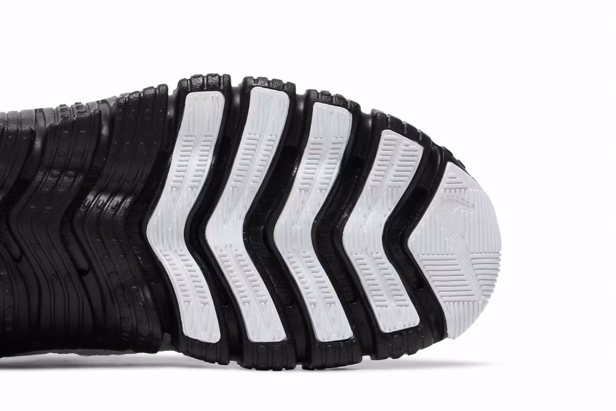 Nike Women's Free Metcon 4 Premium White Black Silver, view 6