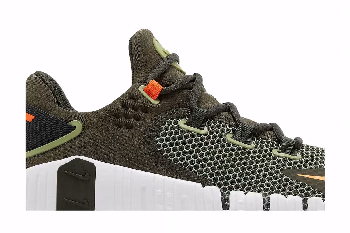 Nike Free Metcon 4 Cargo Khaki, view 3