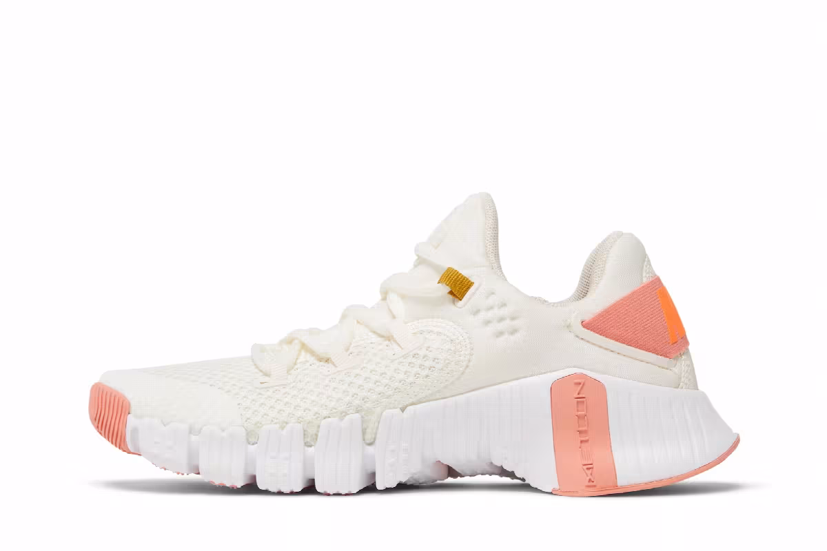 Nike Women's Free Metcon 4 Sail Total Orange, view 4