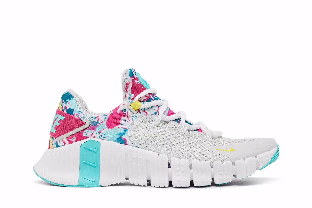 Nike Women's Free Metcon 4 Graffiti Graphics, view 2